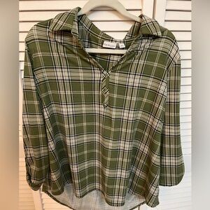 Women’s plaid shirt
